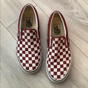 Vans - burgundy Checkboard slip-on
